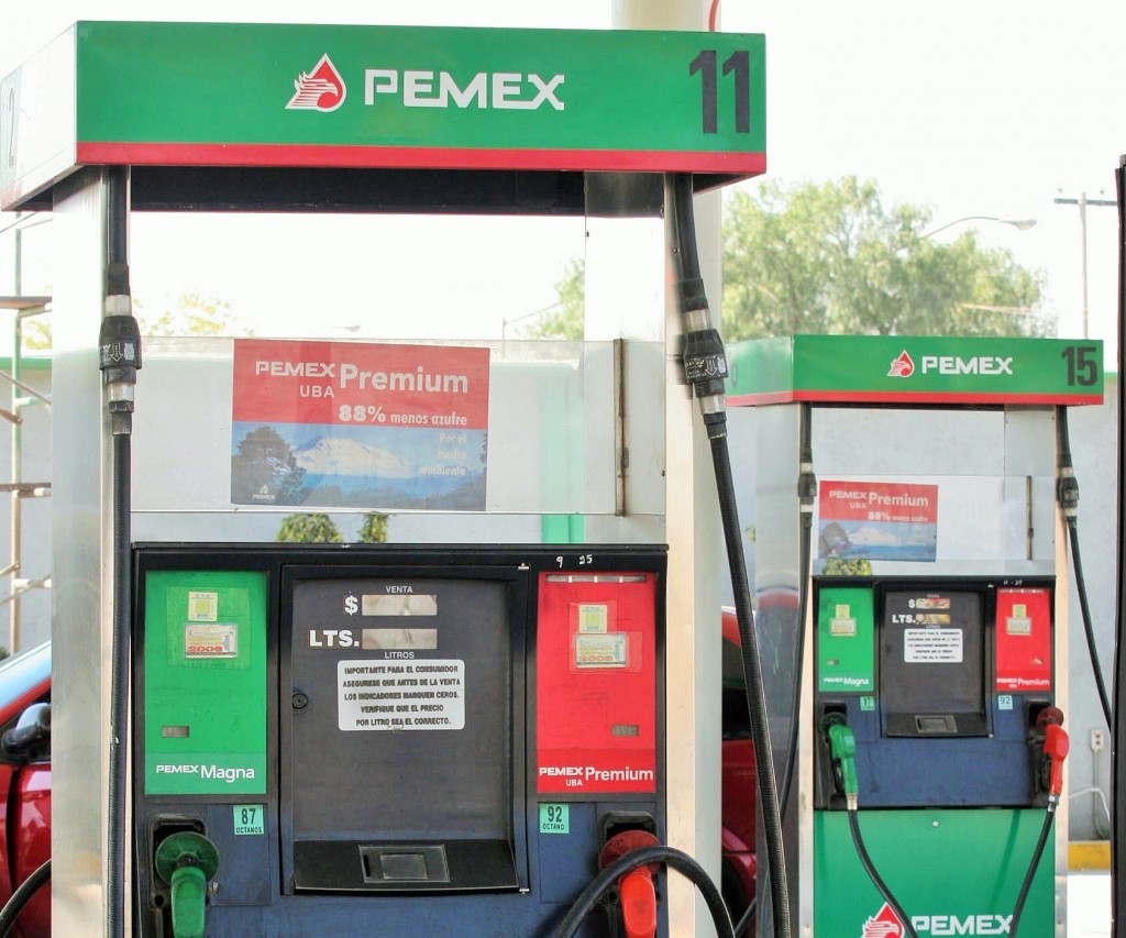 Pemex-lucha-por-bajar-precios-de-gasolina-FCH (2)